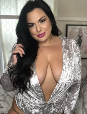 BellaBombshel
